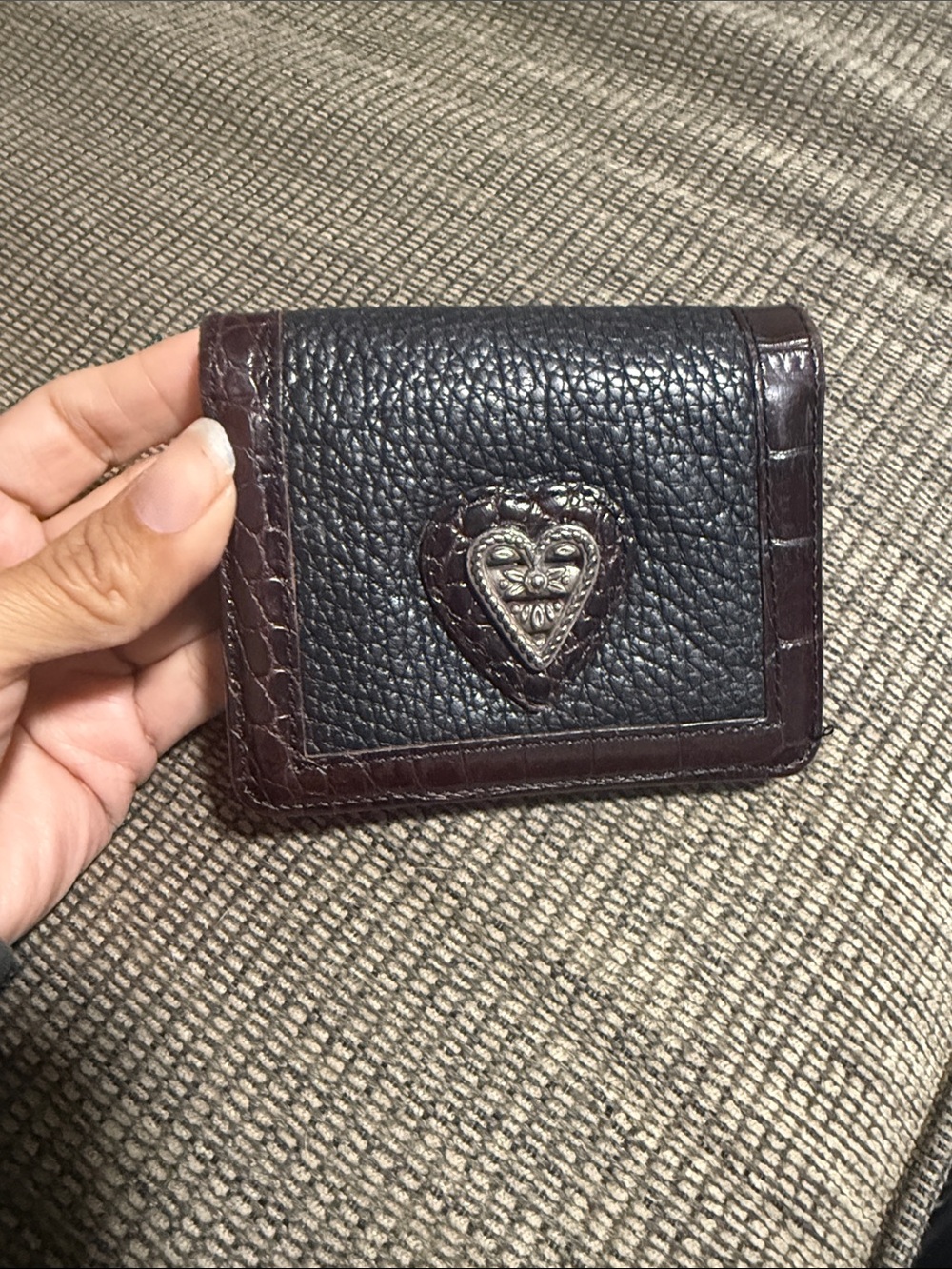 Brighton Black Pebbled Leather Card Case with Brown Trim & Heart Medallion